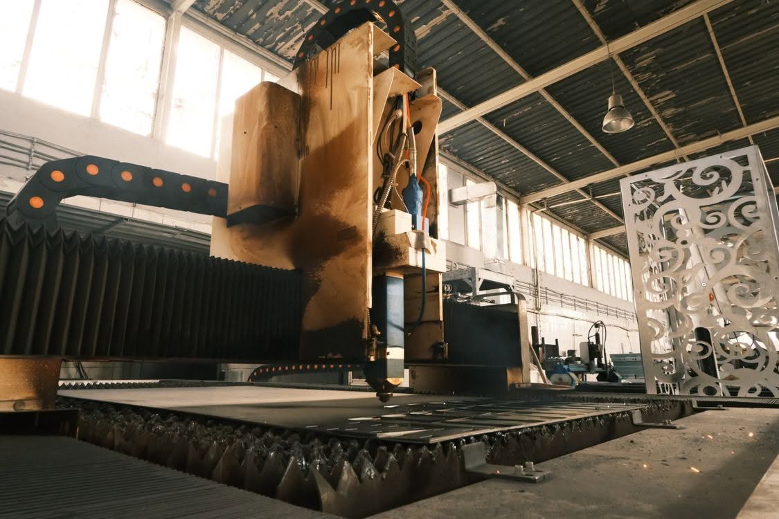 Fiber laser maintenance keeps an industrial laser cutting machine running on the shop floor